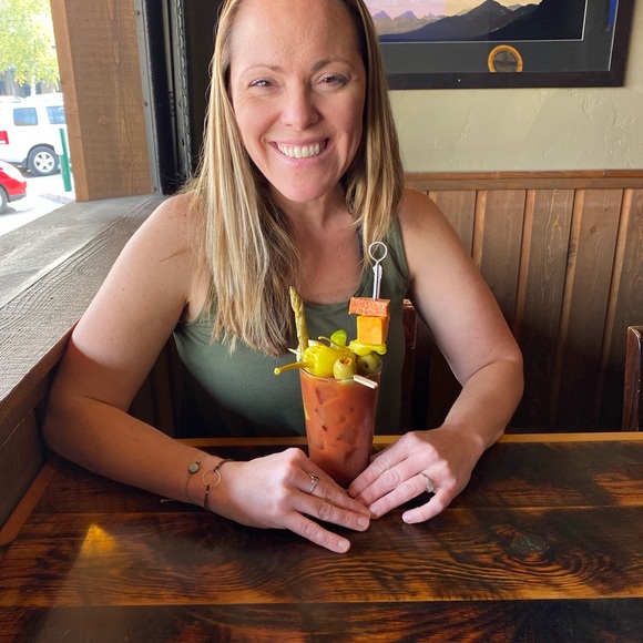 Meet your Posher, Jessica - Picture 3 of 5